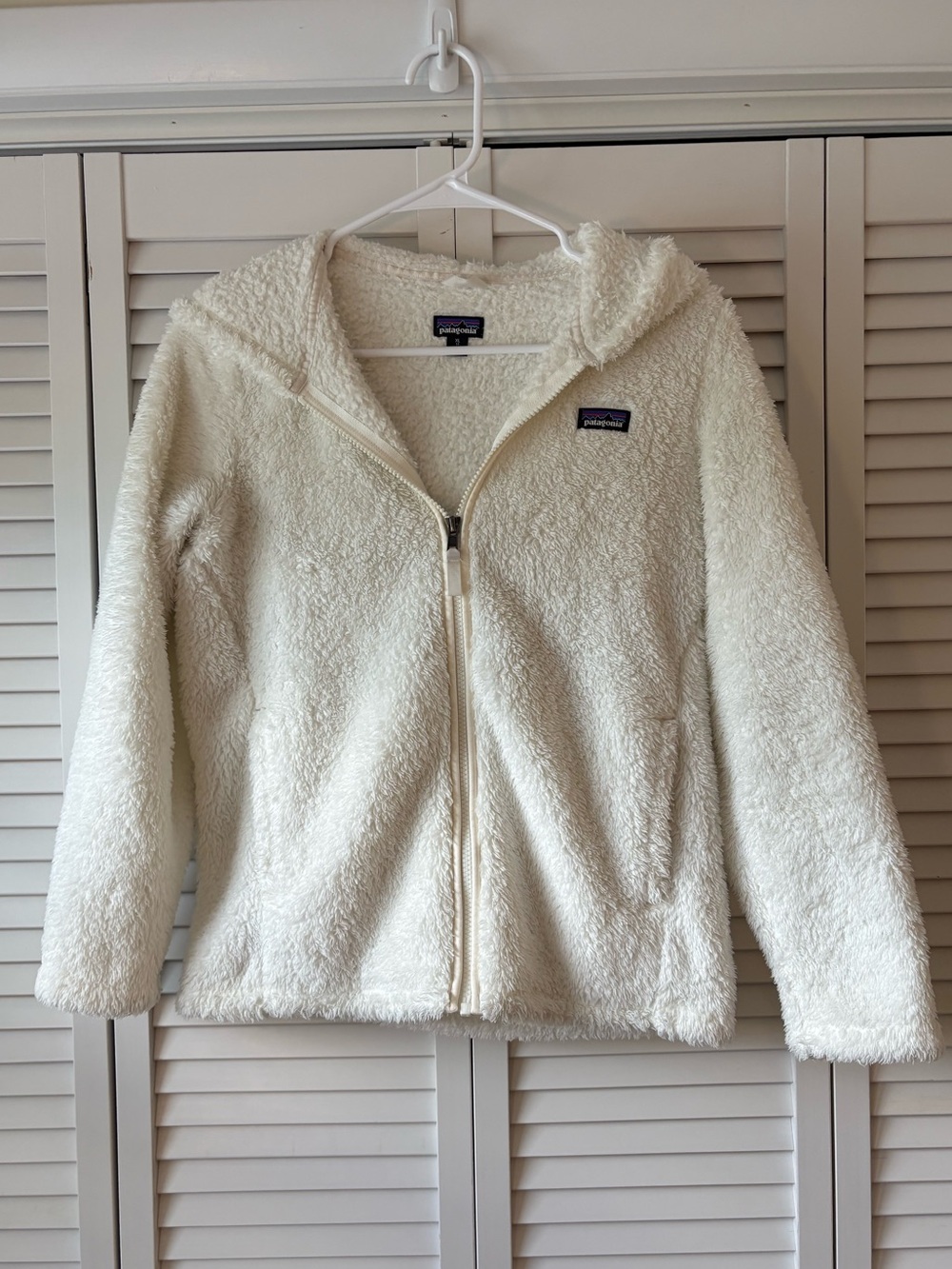 Patagonia Girls Los Gatos Fleece Hoody, size XL (14)